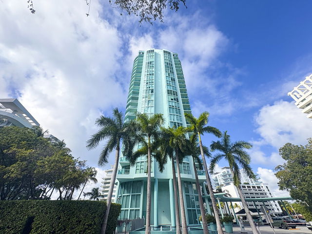 6000 Indian Creek  photo 2